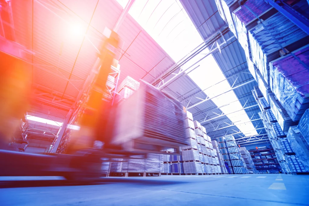 forklift loader in storage warehouse ship yard di 2026 01 11 09 12 02 utc